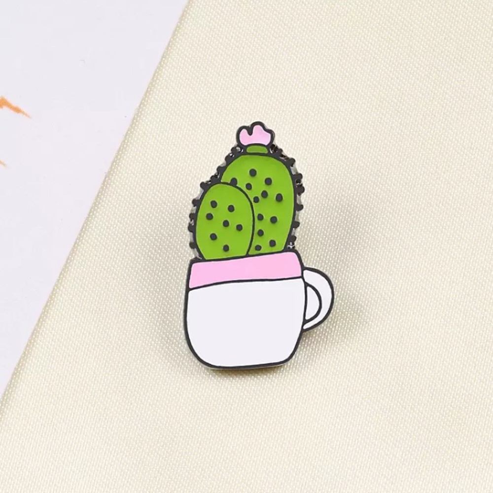 🎉 New Potted Cactus Plant Enamel Pin